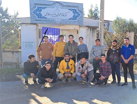 بازدید دانش آموزان دبیرستان حمزه